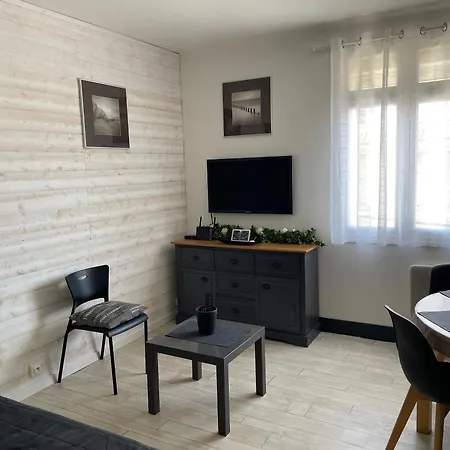 Les 2 Baies Apartment *